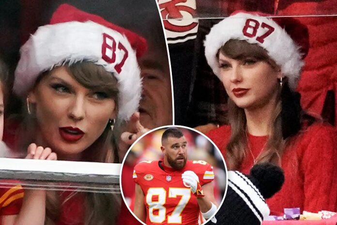 Taylor Swift rocks Santa hat
