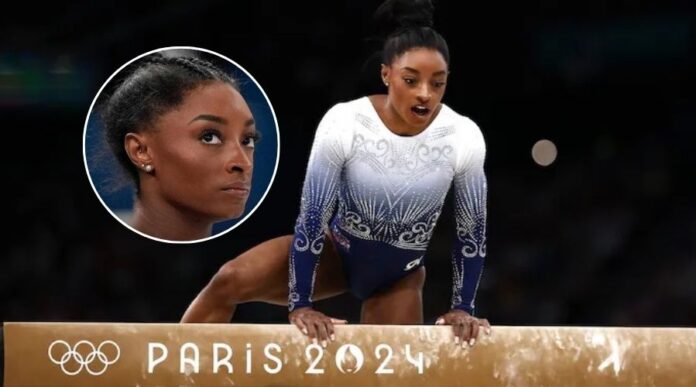 Simone Biles Falls off Beam