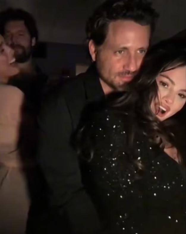 Selena Gomez dancing Co Star and Benny Blanco Reacts