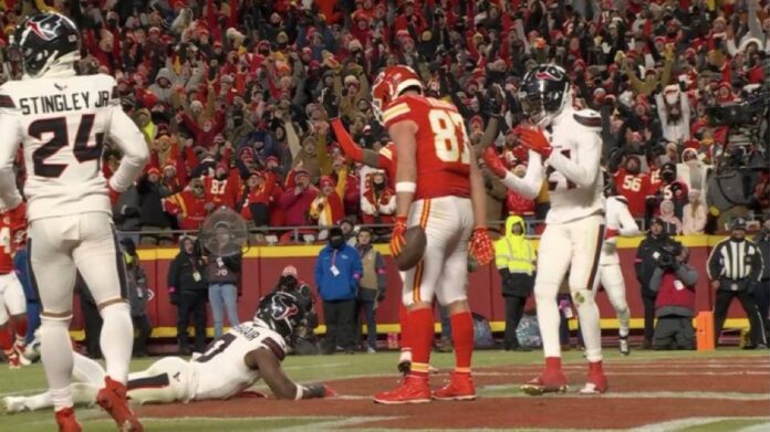 Travis Kelce’s Gesture Not Seen By Officials in Chiefs-Texans Game