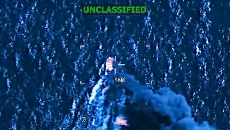 Pete Hegseth FORCIBLY REMOVED From Trump’s Cabinet Meeting After Sen. Mark Kelly Releases BRUTAL Unedited Documents and Tape