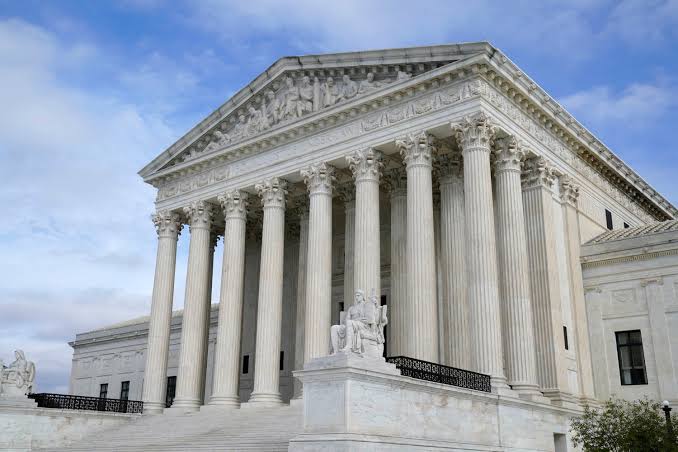 Supreme Court Stuns the Nation With 7–2 Ruling That Strips Trump’s Executive Power and Explodes Washington Into Chaos