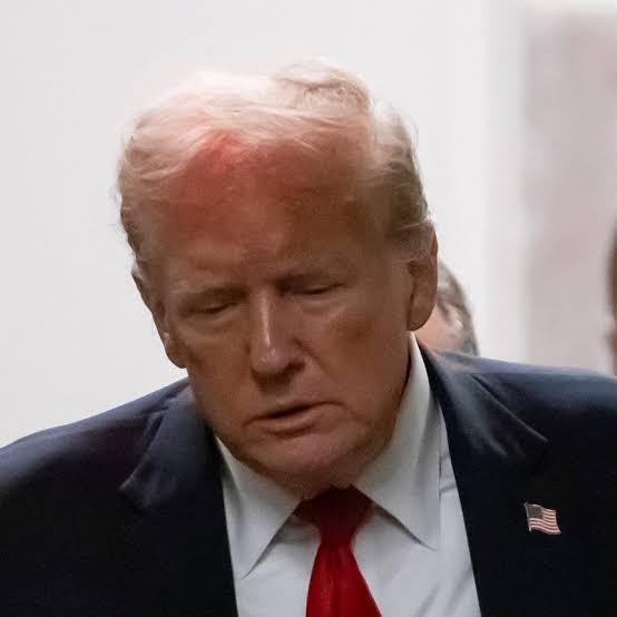 “He Has Fallen Again!” — White House Doctor Breaks Silence as Trump’s Condition, a Hidden Diagnosis, and High-Stakes Ukraine Talks Collide