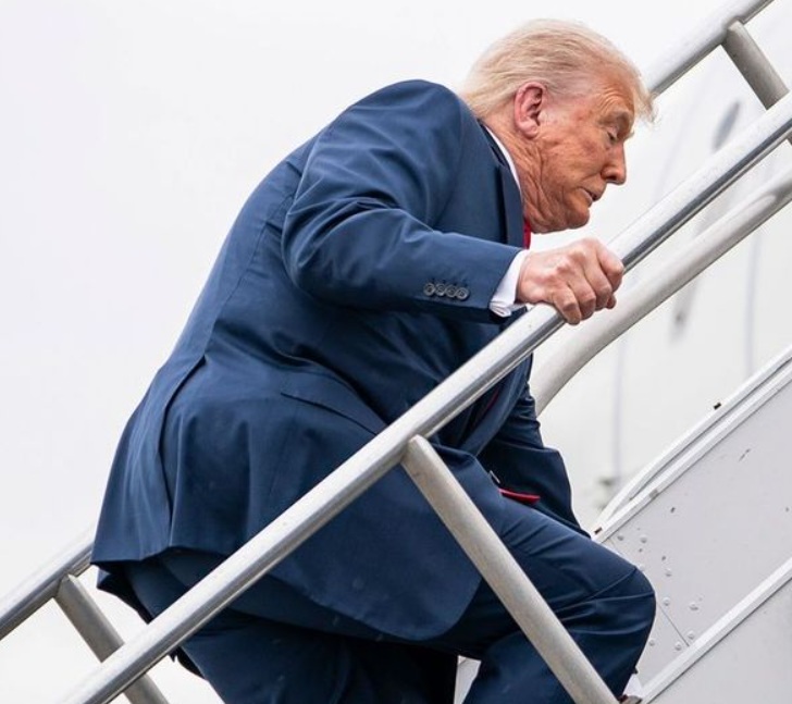 BREAKING: Trump's health is "not well", and White House insiders say he frequently mentions "heaven"...