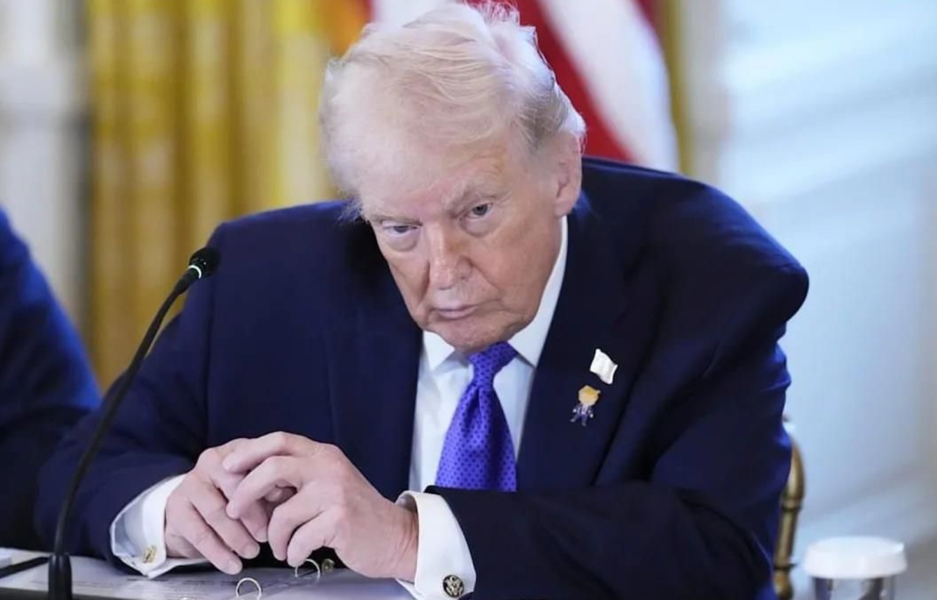 NEWS: Trump confirms to Fox News that ICE agents will conduct enforcement at the Super Bowl, calling it an “effective move.” The statement has caused widespread reactions nationwide.