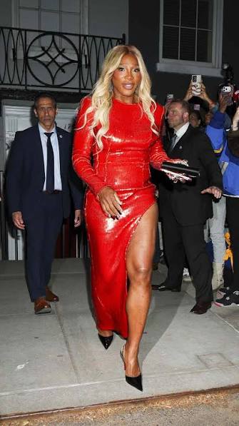 Breaking News: Serena Williams Stuns Fans in a Dazzling Red Dress During NYC Outing...
