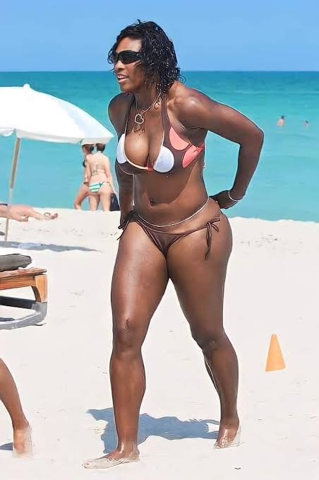 Breaking News: Serena Williams Spotted Enjoying Family Fun at NYC Beach...