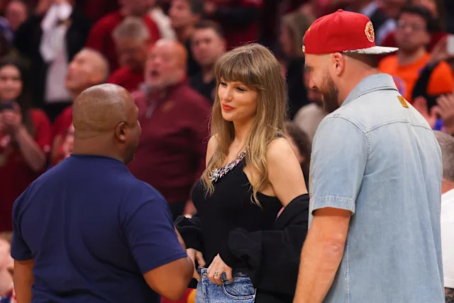 Travis Kelce brought his fiancé Taylor Swift to game three of the Eastern Conference Finals between the Cavaliers and Knicks — Taylor stopped on her way out to pose with a young fan...