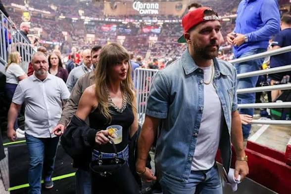 Breaking : The newly married couples Travis Kelce and her wife Taylor swift will be at the final world cup tonight...