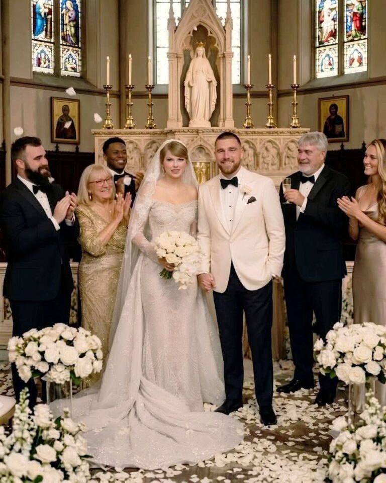 Travis Kelce AND Taylor Swift ARE MARRIED! WEDDING CEREMONY CAPTIVATES FANS AND A-LISTERS ALIKE – Travis Kelce and Taylor Swift’s wedding is no longer a rumor. The couple officially tied the knot in a lavish ceremony that’s got the entire world talking!